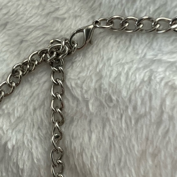 Ombré Fringe fabric necklace - Picture 7 of 9